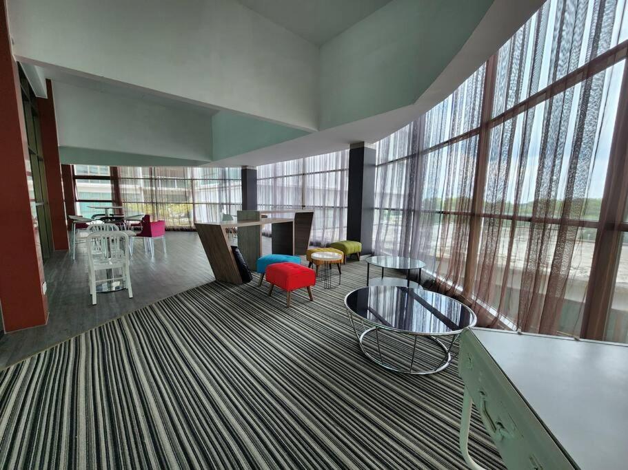 2-4 Pax Spacious Living @ Mount Austin, Jb #02 조호르 바루 외부 사진